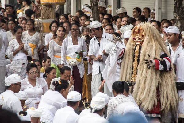 Bali Seminyak Indonezja Marzec 2016 Hinduskich Balijski Ceremonii Rytualnego Peforming — Zdjęcie stockowe