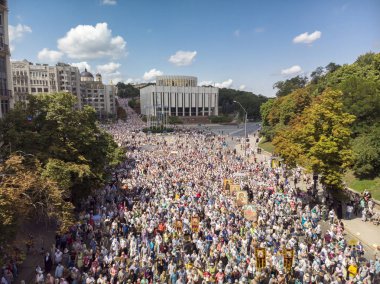 Kiev, Ukrayna - 27 Temmuz 2019: Rus vaftiz bayramında Ortodoks Hıristiyanların dini alayı, Ukrayna, Rusya.