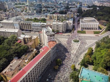 Kiev, Ukrayna - 27 Temmuz 2019: Rus vaftiz bayramında Ortodoks Hıristiyanların dini alayı, Ukrayna, Rusya.
