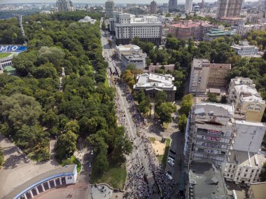 Kiev, Ukrayna - 27 Temmuz 2019: Rus vaftiz bayramında Ortodoks Hıristiyanların dini alayı, Ukrayna, Rusya.