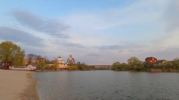 Timelapse Beach River Water Flows Cars Move Bridge Setting Sun — Stock Video