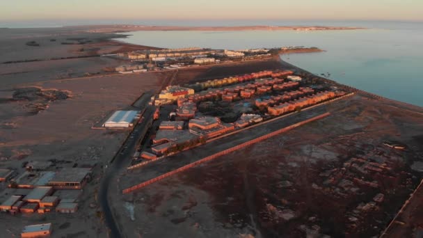 Avond Vliegen Van Boven Het Hotel Woestijn Buurt Van Hurghada — Stockvideo