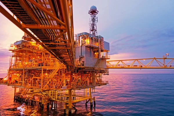 Offshore Construction Platform Exploration Production Oil Gas Bridge Evening Time — Stock Photo, Image