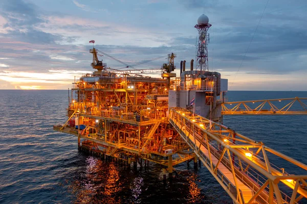Plataforma Plataformas Offshore Petróleo Gás Com Céu Bonito Pôr Sol — Fotografia de Stock