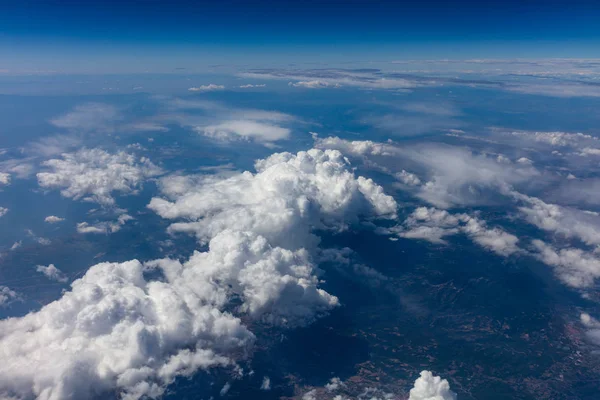 Bewölkten Himmel Hintergrund Blick Aus Dem Flugzeugfenster — Stockfoto