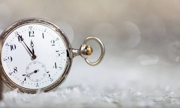 Conto Alla Rovescia Capodanno Minuti Mezzanotte Orologio Tasca Vecchio Stile — Foto Stock