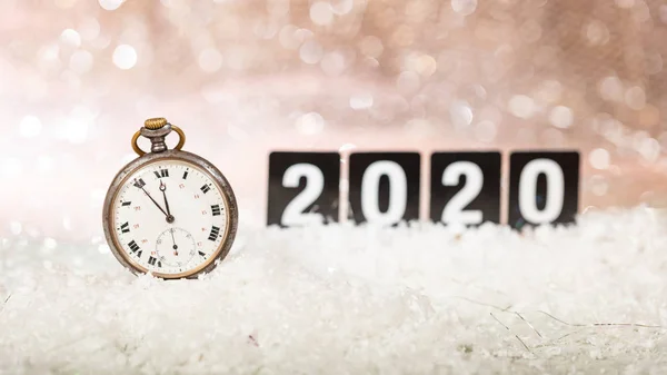 Εορτασμός Πρωτοχρονιάς 2020 Λεπτά Πριν Από Μεσάνυχτα Ένα Παλιό Ρολόι — Φωτογραφία Αρχείου