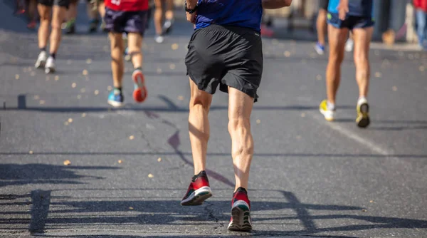 Carrera Maratón Grupo Corredores Las Carreteras Ciudad Vista Trasera —  Fotos de Stock