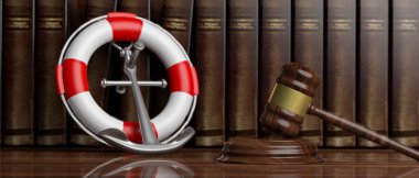 Denizin avukatları office kavramı Kanunu. Lifebuoy, donanma gemisi çapa ve yargıç tokmak hukuk kitapları arka planda, afiş. 3D çizim