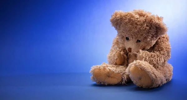 Blauwe Maandag Depressie Concept Teddybeer Verdrietig Kopiëren Ruimte Zitten Blauwe — Stockfoto