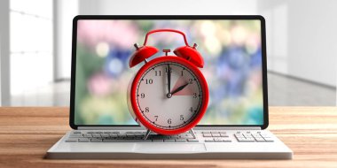 Avrupa yaz saati bitiş. Kırmızı alarm saati ahşap masa üzerinde bir bilgisayar laptop. 3D çizim