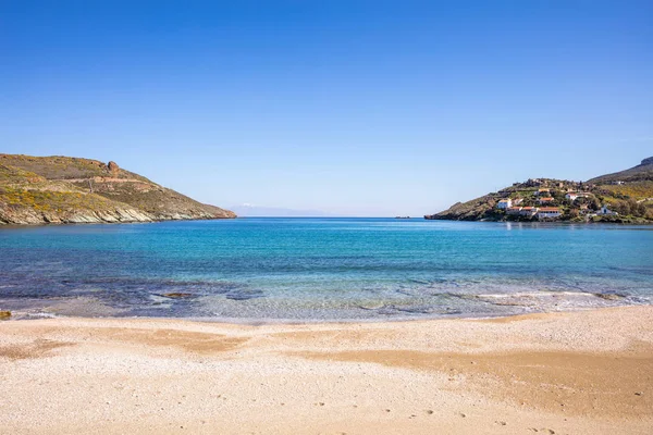 Greece. Kea island. Blue sky, calm sea water, Otzias beach — Stock Photo, Image
