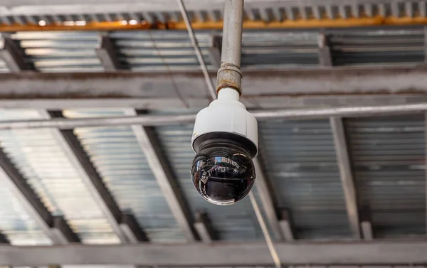 Surveillance CCTV Security Camera on the roof, closeup view — Stock Photo, Image