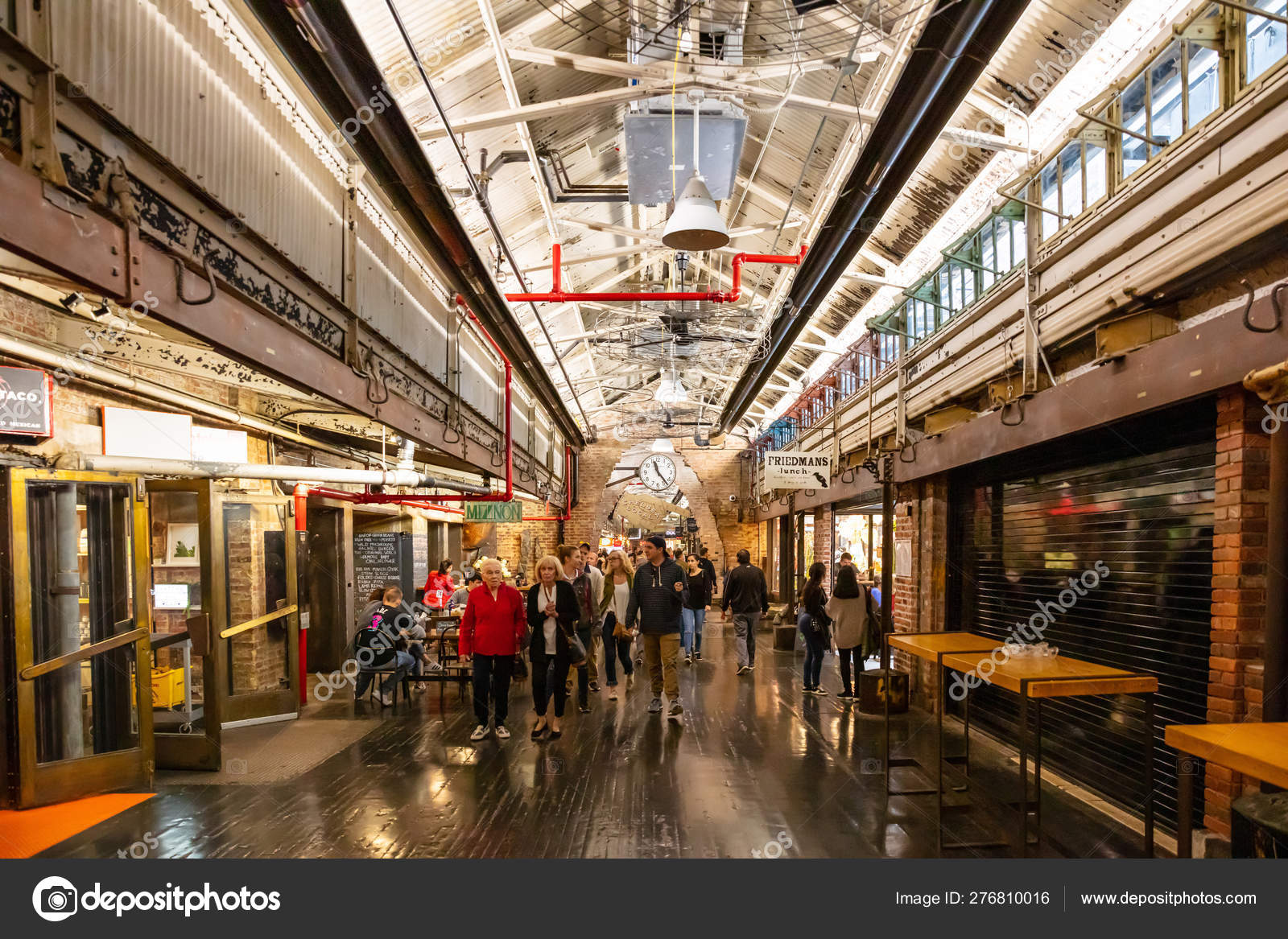 Usa New York Chelsea Market People Walking In The Hall Stock