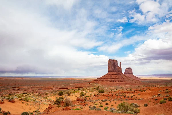 Monument Valley Tribal Park w granicy Arizona-Utah, USA — Zdjęcie stockowe