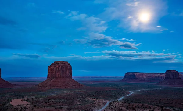 Monument Valley Tribal Park w granicy Arizona-Utah, USA — Zdjęcie stockowe