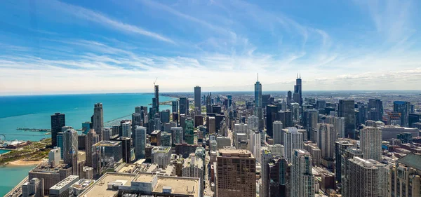 Chicago gratte-ciel panorama ville, fond bleu ciel. Observation Skydeck — Photo