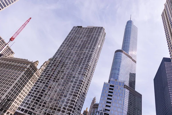 Chicago Illinois rascacielos de la ciudad, fondo cielo azul — Foto de Stock