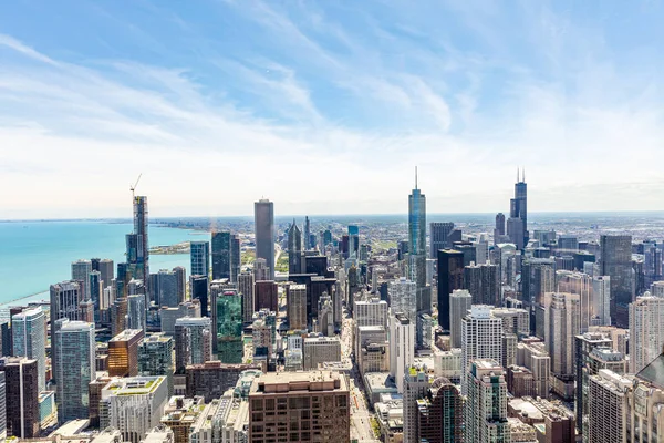 Gratte-ciel de Chicago vue aérienne, fond bleu ciel. Observation Skydeck — Photo