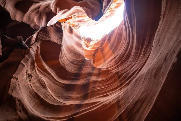 Antelope Canyon, cerca de Page, Arizona, EE.UU. Formaciones de arenisca en la nación Navajo —  Fotos de Stock