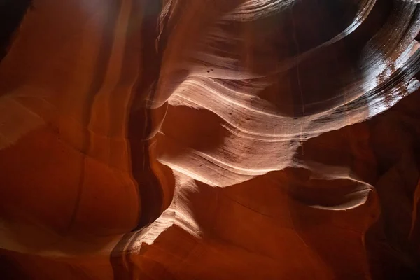 Antelope Canyon, cerca de Page, Arizona, EE.UU. Formaciones de arenisca en la nación Navajo —  Fotos de Stock