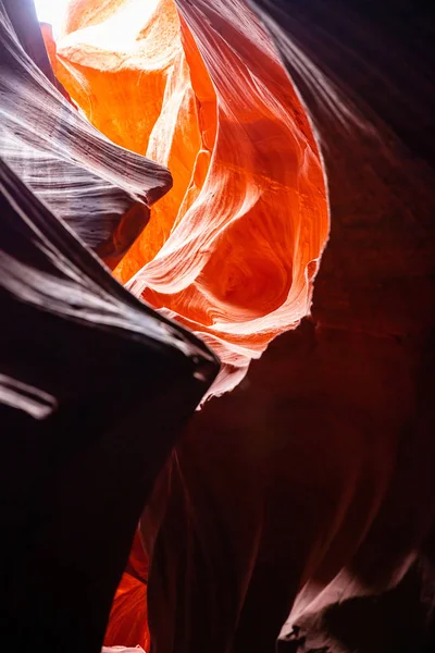 Antelope Canyon, cerca de Page, Arizona, EE.UU. Formaciones de arenisca en la nación Navajo — Foto de Stock