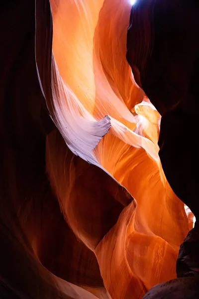 アンテロープキャニオン、ページの近く、アリゾナ州、アメリカ合衆国。ナバホ国家の砂岩形成 — ストック写真
