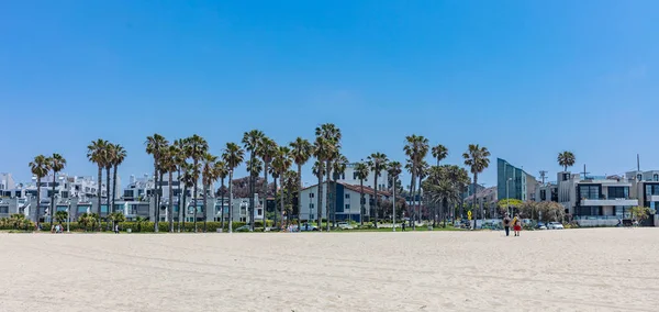 Spiaggia di Venezia in una soleggiata giornata primaverile, USA — Foto Stock