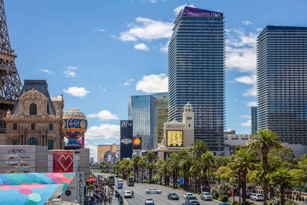 La ciudad de Las Vegas. Nevada USA por la mañana. Soleado día de primavera, cielo azul —  Fotos de Stock
