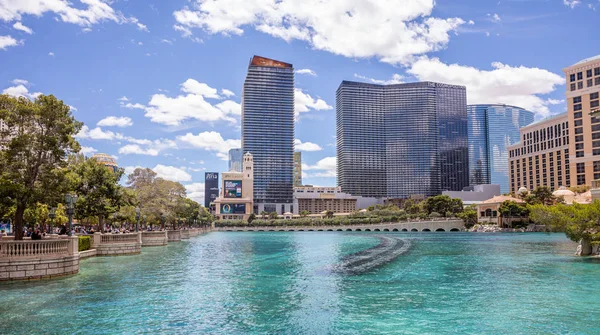 Las Vegas City. Nevada USA in de ochtend. Zonnige lente dag, blauwe hemel — Stockfoto