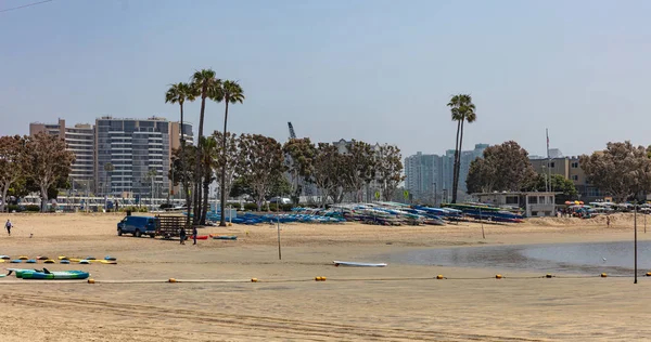 Surf boards, surf school, sunny spring day. Marina del Rey beach, California USA. — Stock Photo, Image