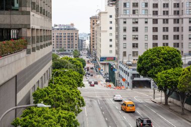 Şehir merkezindeki Olive Caddesi 'nin üstünde, La. Los Angeles, Kaliforniya, ABD.