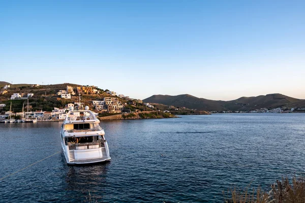Summer Holidays Greek Islands Luxury White Yacht Boat Moored Kea — Stock Photo, Image