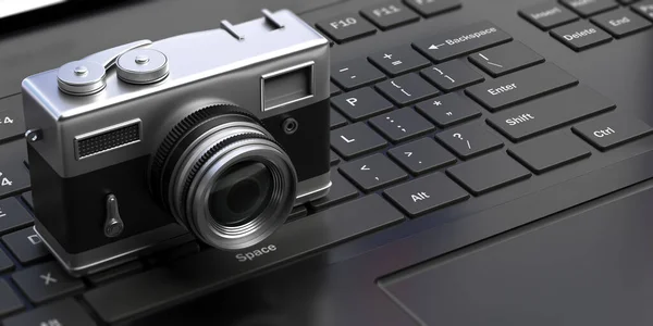 Fotokamera Auf Computer Laptop Tastatur Hintergrund Digitale Fotografie Fotoverarbeitungskonzept Illustration — Stockfoto