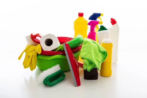 Środki Czyszczące Izolowane Białym Tle Butelki Sprzęt Detergentów Chemicznych Tworzyw — Zdjęcie stockowe