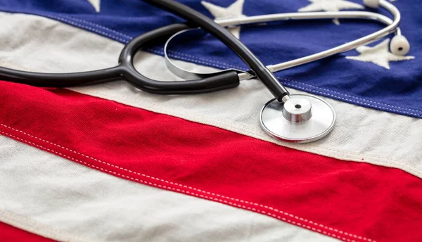 Eua Cuidados Saúde Estetoscópio Médico Uma Bandeira Dos Eua América — Fotografia de Stock