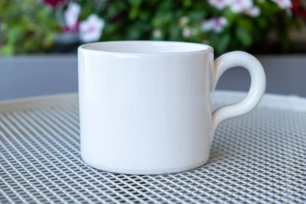 Coffee Cup Mockup Garden Table White Color Blank Mug Handle — Stock Photo, Image