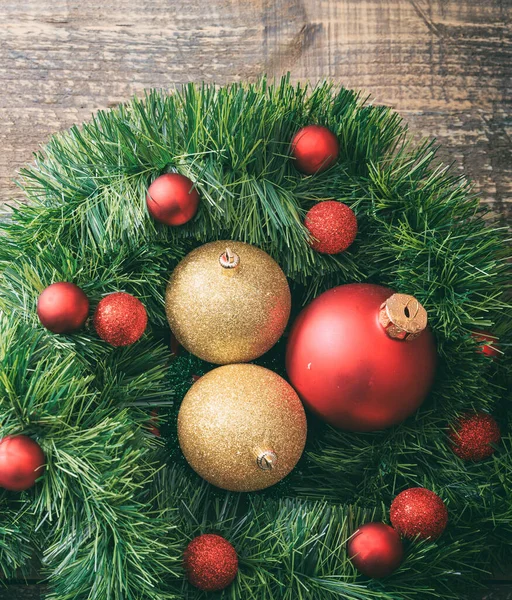 Boules Noël Guirlande Sur Une Planche Bois Décoration Table Noël — Photo