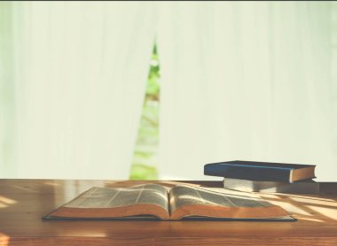  Resepsiyon, eğitim kavramı kitap