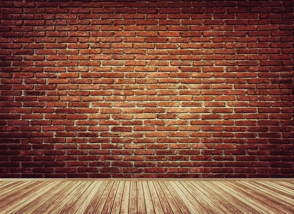 Arka plandaki eski tuğla duvar