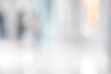 Bulanık insanlar modern bir ortamda yürüyüş