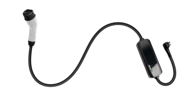 Reklam veya ürün görüntüleme için uygun şeffaf PNG arkaplan üzerinde kablo izole modern elektrikli araba şarj tıpası