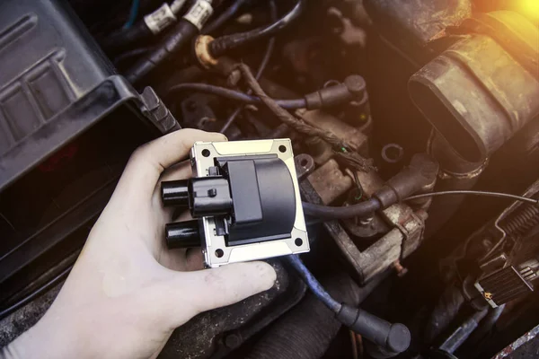 Réparation Électriciens Bobines Allumage Dans Une Voiture Fils Haute Tension — Photo