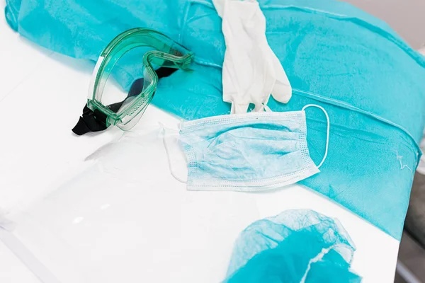 Doctors Protective Uniform Epidemics Face Shield Glasses Gloves Mask — Stock Photo, Image