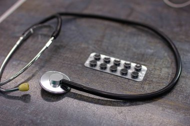 Steteskopta haplar, tıbbi teşhis ve terapi kavramı