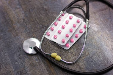 Steteskopta haplar, tıbbi teşhis ve terapi kavramı