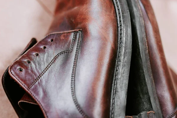 Paar Elegante Lederbraune Männerschuhe Nahsicht — Stockfoto