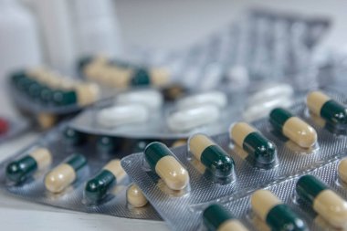 İlaç, haplar ve antibiyotikler. Tıbbi konsept