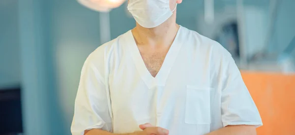 Bílá Uniforma Lékaře Chirurga Operačním Sále — Stock fotografie