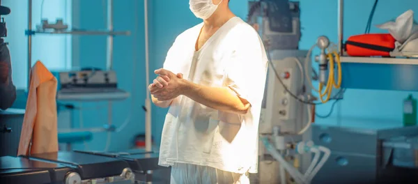 Uniforme Blanco Del Médico Cirujano Quirófano — Foto de Stock